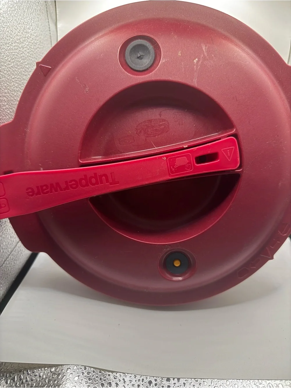 Tupperware Microwave Pressure cooker burgundy